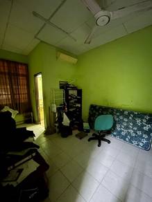 Rumah Teres Kedai Mulong