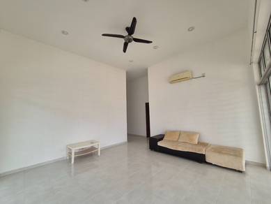 Semi D house for rent