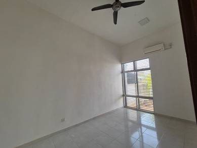 Semi D house for rent