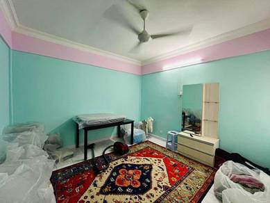 HUGE SIZE, BIG BALCONY Level 1 Anjung Villa Condo, Bandar Baru Sentul