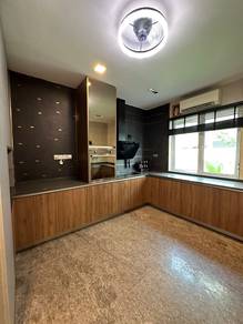 Bandar parkland Bglow house for rent