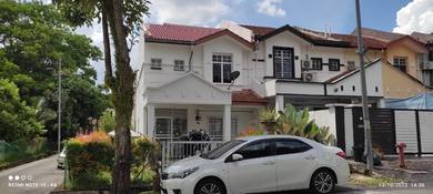 End lot 2 storey terrace house in Ukay Bistari, for sale