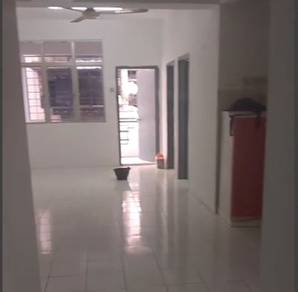 Kajang 【 Pusat Hentian Flat 】- Bare Unit ,  Low Floor