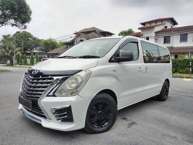Hyundai GRAND STAREX 2.5 ROYALE  (A) F/LOAN