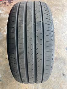 Pirelli 245/45/20 70% 1biji