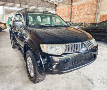 MIRSUBISHI PAJERO 2.5 (A) VGT tip top conditi