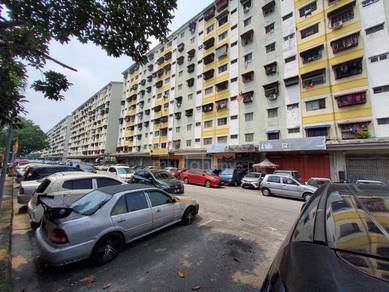 Apt for rent