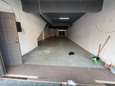 Taman Intan Klang. Jalan batu tiga lama Ground floor shop for Rent