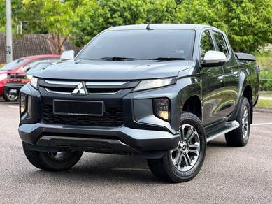TRITON 2.4 VGT PREMIUM TURBO 4x4 (A)