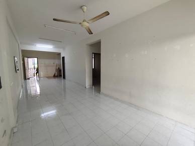 Cempaka Court Apartment Desa Cempaka Nilai.  Nearby Klia, Sepang, Bang