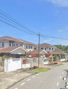 2 Tingkat Semi D Tmn Lebunda dekat Sourabaya PJ
