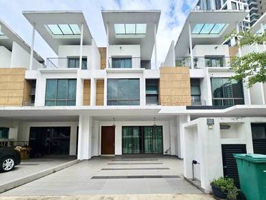 Modern Concept Freehold 3 Storey Terrace Lake Point Residence