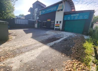 Factory Semi-D 1.5 Storey @ Seksyen 9, Taman IKS