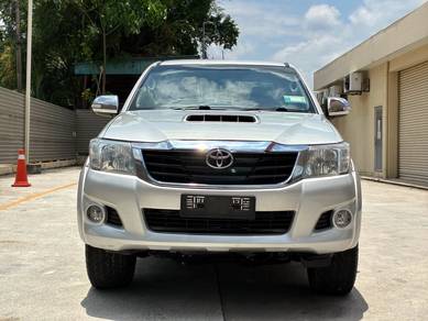 Toyota Hilux 2.5 A VNT Sportivo GR 4X4 Facelift