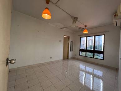Palm spring, corner lot, kitchen, water heate, aircond, kota Damansara