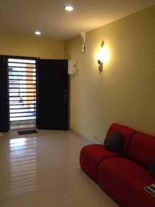 Fettes Park 1.5 storey terrace house fully renovated