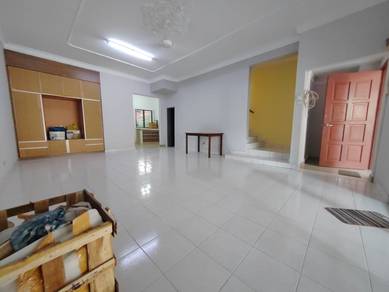 ( Well Kept Condition ) 2 Storey Terrace House Taman Setia Jaya Rawang