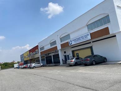 1.5 Storey Corner Factory @ Bandar Teknologi For Rent Kajang Semenyih
