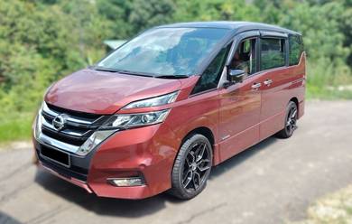 Nissan SERENA 2.0 PREMIUM HIGHWAY STAR (A)