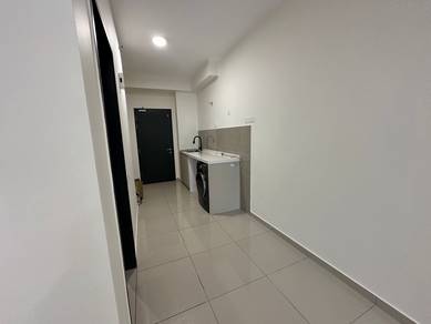 [air-cond , kitchen cabinet , dryer machine] D'quince Residences