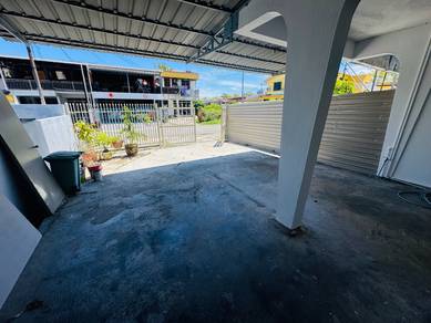 Towering Double Storey Terrace Intermediate House For Rent