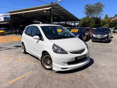Honda JAZZ 1.5 (AUTO)-LOAN KEDAI
