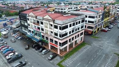 Desa Ilmu Kota Samarahan 2 units Adjoining 4 Storey Shoplot For Sale