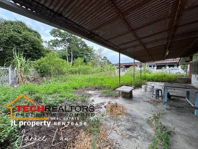 Single Storey Semi-D (End Lot) with Huge Land At Taman Bersatu
