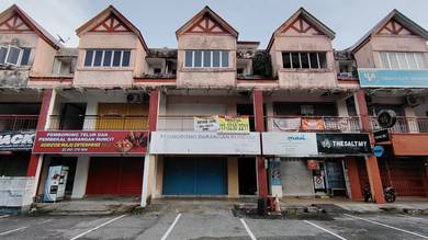 Tingkat 1 Kedai Pejabat KOSMOPLEK Salak Tinggi facing open | MURAH
