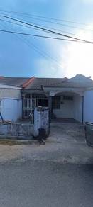 Rumah Teres Taman Semarak Binjai