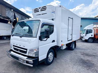 Mitsubishi Fuso FE83PE 2015 14ft Refrigerator Box