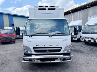 Mitsubishi Fuso FE83PE 2015 14ft Refrigerator Box