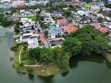 Tanah lot Bunglow tepi tasik Taman Tasik Ampang Hilir