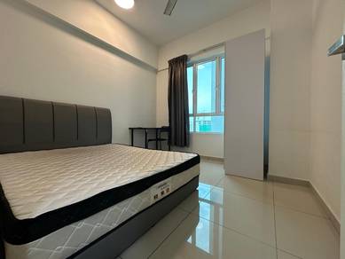 Cozy Middle bedroom for rent @ Solaria Residence, Bayan Lepas, Penang.