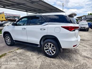 Toyota FORTUNER 2.7 SRZ 4x4 (A)