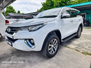 Toyota FORTUNER 2.7 SRZ 4x4 (A)