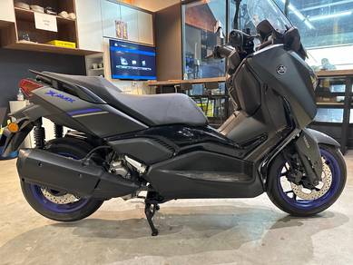 Yamaha Xmax V2