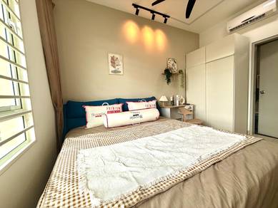 All Female Master Bedroom walk to MRT Damansara Damai, Kota Damansara