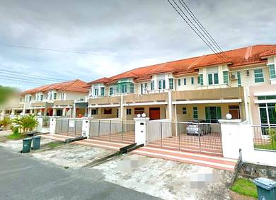Double Storey Terrace Inter at Canada View Avenue, near Hospital Miri