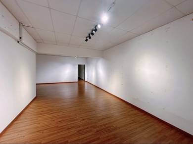 (Facing mainroad) Klebang Utama renovated office for rent! 