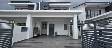 2-storey terrace garden house, Robin Bdr. Rimbayu below market value