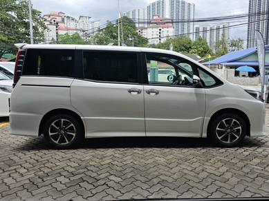Toyota NOAH 2.0 WXB 8S READY STOCK-CALL NOW!!