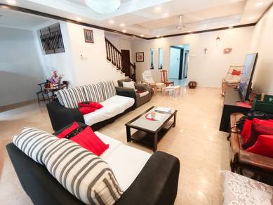 VERY WELL MAINTAINED Superlink, 2 storey Bukit Jelutong.