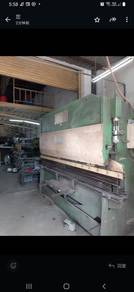 1.5 Storey Factory , Bukit Serdang , Seri Kembangan , Selangor .