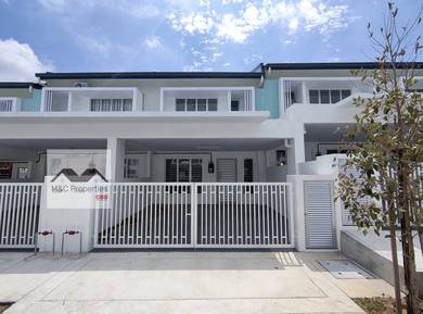 Tiara Sendayan Brand New Semi Furnished 2 Storey Terraced For Rent!!