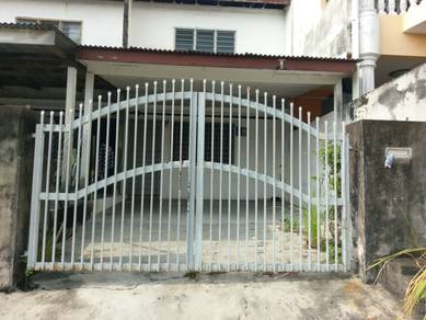 Taman Bukit Serdang, 2 Storey Terrace House, Seri Kembangan