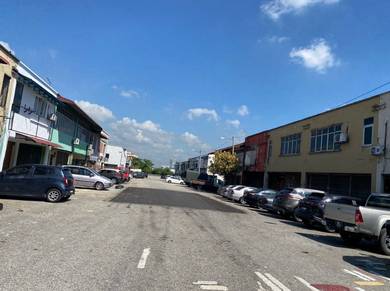 Taman Industri Selesa Jaya 1.5 Storey Linked Factory For Rent