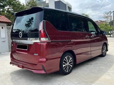 Nissan SERENA 2.0 PREMIUM HIGHWAY STAR (A)