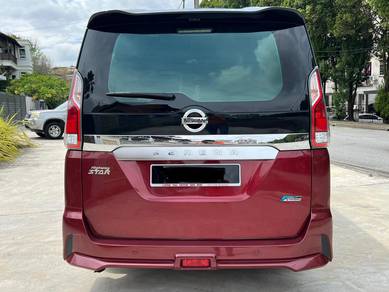 Nissan SERENA 2.0 PREMIUM HIGHWAY STAR (A)