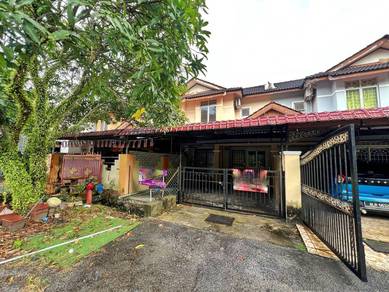Double Storey Terrace House Lorong Az - Zaharah Puncak Alam